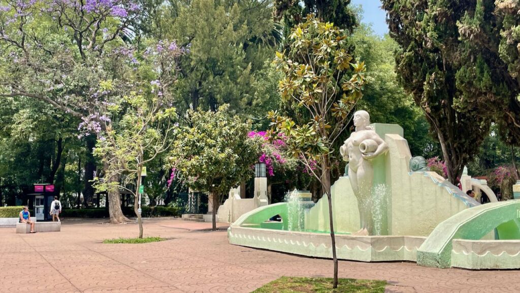 Springtime Green in Parque Mexico