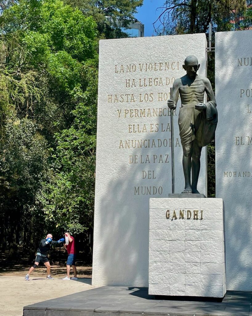 Boxing in Parque Gandhi