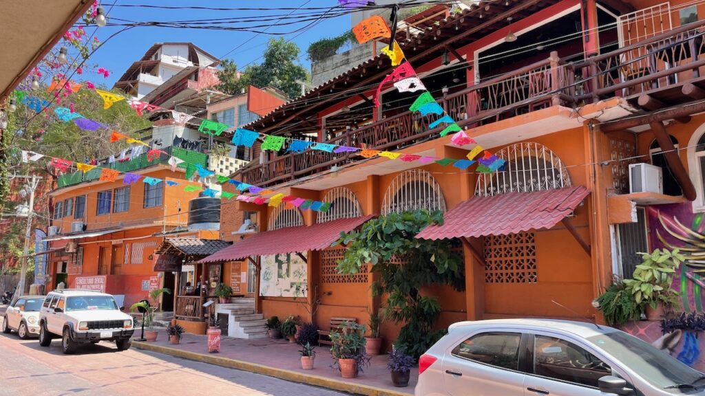 Calle Adelitas Zihuatanejo