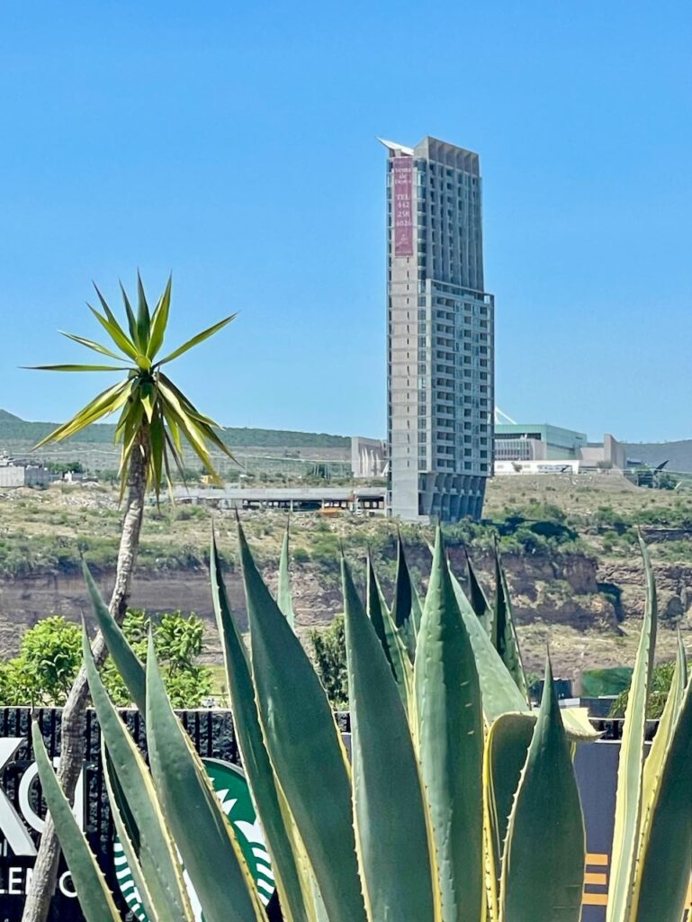 New High Rise seen from Milenio Tres, Querétaro