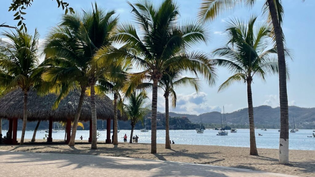 Playa Principal Zihuatanejo