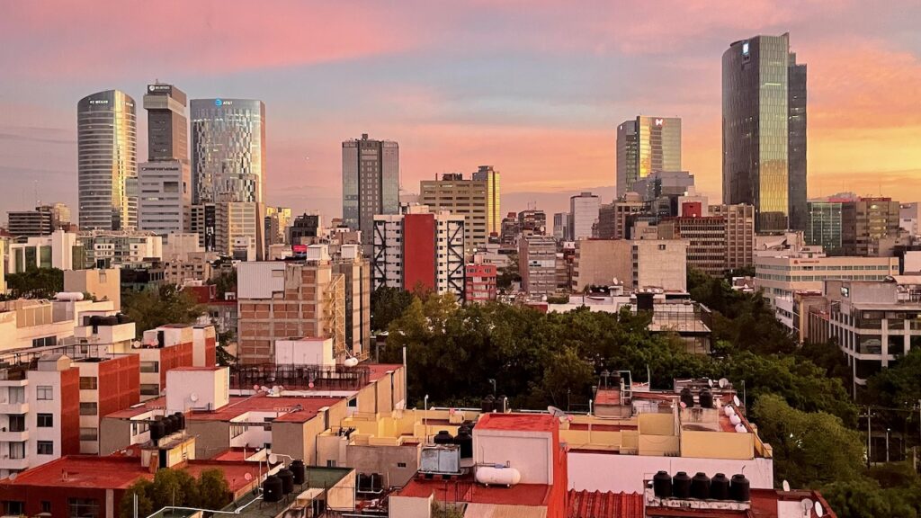 Sunrise view towards Reforma Roma Norte