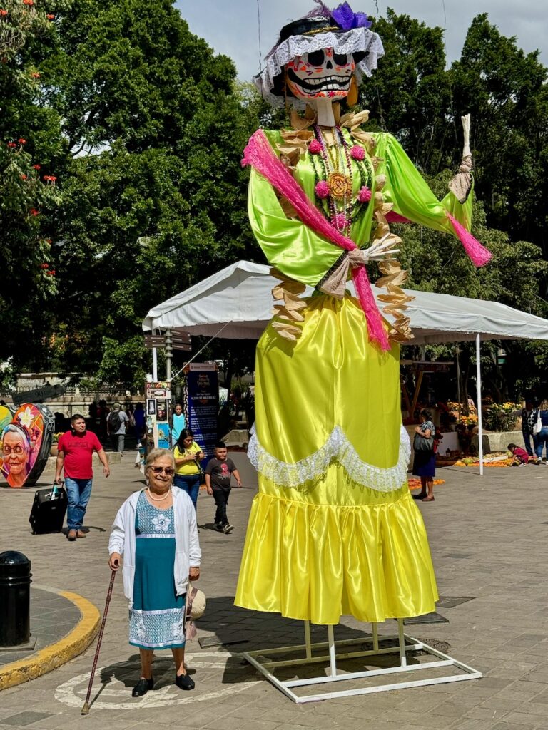 Abuela y catrina at Plaza de las Constitución Oaxaca City